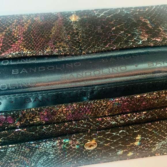 COOL COLORS SKIN WALLET.  7.5” long x 3.5” .75” deep.  RFID lined. - Picture 4 of 11